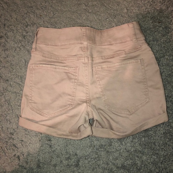Size 0 American Eagle light pink jean shorts - Picture 2 of 2